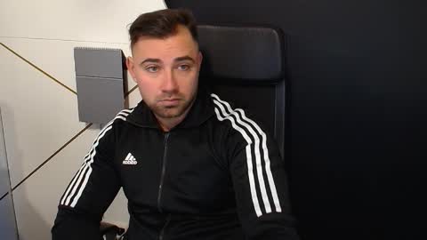 Snapshot of duncanstones chatting on 16, 10, 2025 DuncanStone online show from 16, 10, 2025