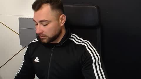 Snapshot of duncanstones chatting on 26, 10, 2025 DuncanStone online show from 26, 10, 2025