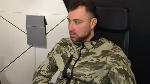 Snapshot of duncanstones chatting on 3, 11, 2025 DuncanStone online show from 3, 11, 2025