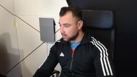 Snapshot of duncanstones chatting on 11, 11, 2025 DuncanStone online show from 11, 11, 2025