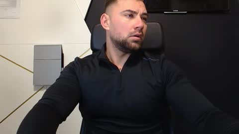 Snapshot of duncanstones chatting on 23, 11, 2025 DuncanStone online show from 23, 11, 2025