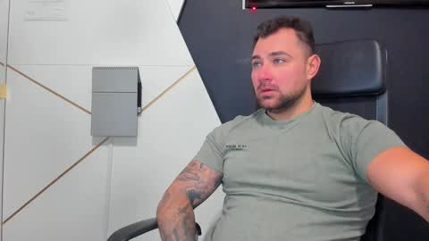 Snapshot of duncanstones chatting on 12, 1, 2026 DuncanStone online show from 12, 1, 2026