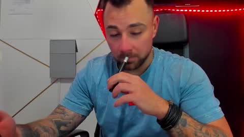 Snapshot of duncanstones chatting on 1, 2, 2026 DuncanStone online show from 1, 2, 2026