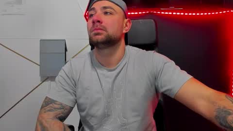 Snapshot of duncanstones chatting on 25, 2, 2026 DuncanStone online show from 25, 2, 2026