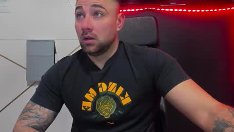 Snapshot of duncanstones chatting on 28, 2, 2026 DuncanStone online show from 28, 2, 2026