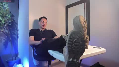 Snapshot of dustin_sonne chatting on 11, 7, 2026 Dustin Sonne online show from 11, 7, 2026