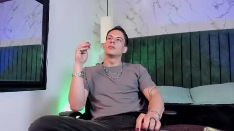 Snapshot of dustin_sonne chatting on 18, 7, 2026 Dustin Sonne online show from 18, 7, 2026