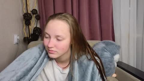 Snapshot of dustydeida chatting on 16, 12, 2025 Jenny online show from 16, 12, 2025