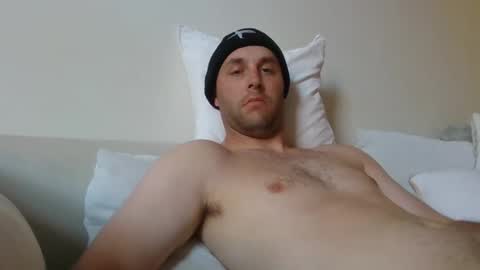 Snapshot of dustyroy09 chatting on 18, 12, 2024 dustyroy09 online show from 18, 12, 2024