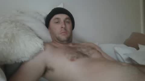 Snapshot of dustyroy09 chatting on 15, 5, 2026 dustyroy09 online show from 15, 5, 2026