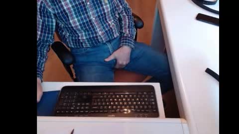 dutchpornking2 online show from 1, 3, 2025