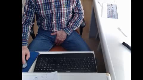 dutchpornking2 online show from 5, 3, 2025