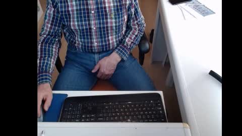 dutchpornking2 online show from 6, 3, 2025