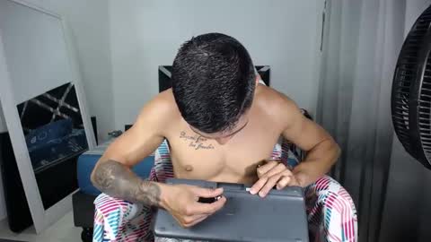 Snapshot of duvian_20 chatting on 4, 3, 2025 Duvian online show from 4, 3, 2025