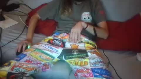 Snapshot of dv3nd3 chatting on 2, 10, 2025 dv3nd3 online show from 2, 10, 2025