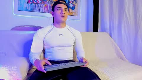 Snapshot of dwayne_esteven10 chatting on 7, 2, 2026 dwayne_esteven10 online show from 7, 2, 2026