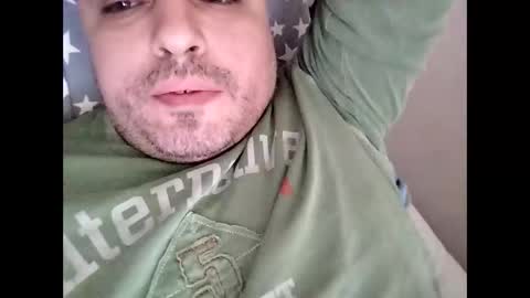 Snapshot of dwizziz chatting on 2, 10, 2025 Ivan online show from 2, 10, 2025