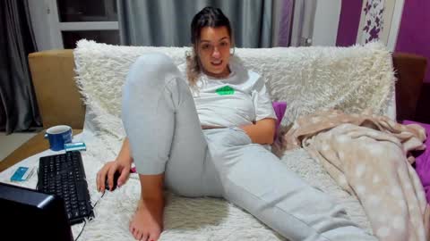 Snapshot of dyanakaylin chatting on 11, 1, 2025 dayana online show from 11, 1, 2025