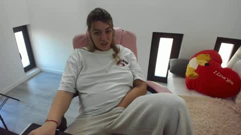 dayana online show from 7, 4, 2026