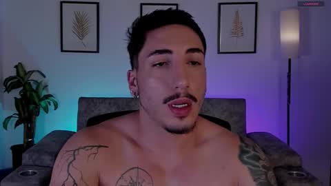 Bryan model independient online show from 11, 3, 2026