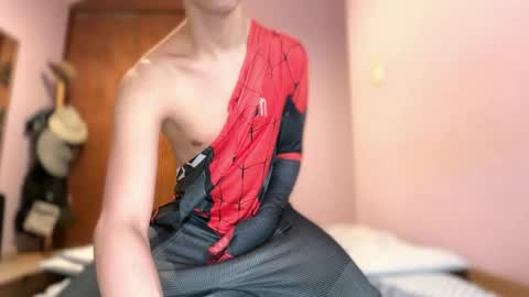 Snapshot of dylannewell chatting on 19, 10, 2025 dylannewell online show from 19, 10, 2025