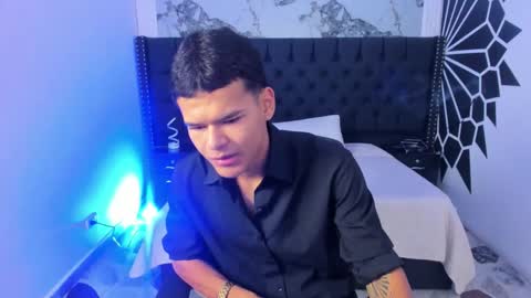 Snapshot of dylanroyce_ chatting on 4, 3, 2026 dylanroyce_ online show from 4, 3, 2026