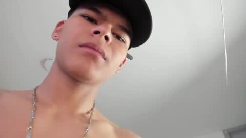 Snapshot of dylanroyce_ chatting on 7, 3, 2026 dylanroyce_ online show from 7, 3, 2026