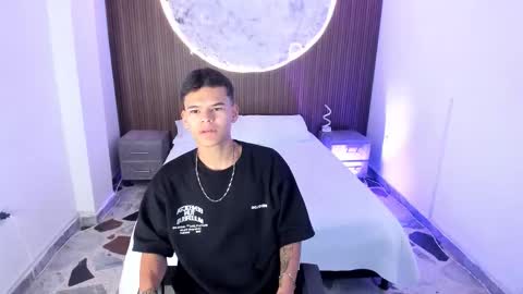 Snapshot of dylanroyce_ chatting on 8, 3, 2026 dylanroyce_ online show from 8, 3, 2026