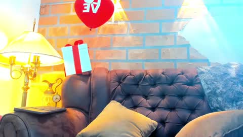 D Y L A N online show from 7, 2, 2025