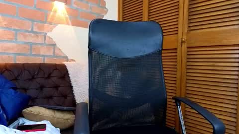 D Y L A N online show from 15, 2, 2026