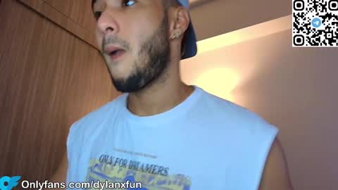 Snapshot of dylanxfun chatting on 9, 9, 2025 dylanxfun online show from 9, 9, 2025