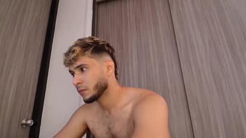 Snapshot of dylanxfun chatting on 15, 10, 2025 dylanxfun online show from 15, 10, 2025