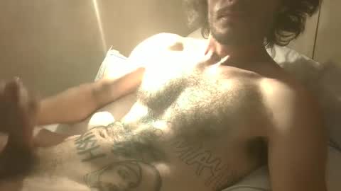 Snapshot of dylp400 chatting on 19, 12, 2024 dylp400 online show from 19, 12, 2024