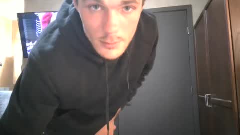 Snapshot of dylp400 chatting on 18, 2, 2025 dylp400 online show from 18, 2, 2025