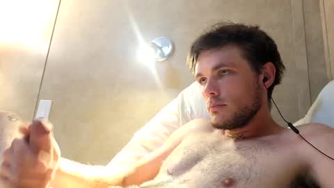 Snapshot of dylp400 chatting on 19, 2, 2025 dylp400 online show from 19, 2, 2025