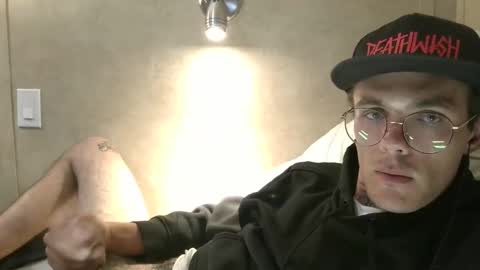 Snapshot of dylp400 chatting on 1, 3, 2025 dylp400 online show from 1, 3, 2025