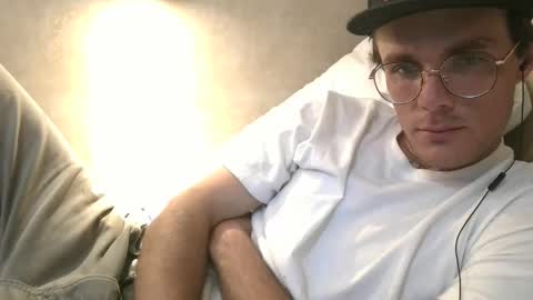 Snapshot of dylp400 chatting on 2, 3, 2025 dylp400 online show from 2, 3, 2025