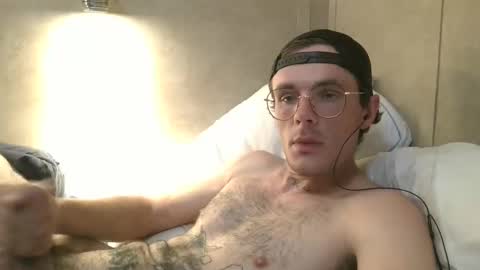 Snapshot of dylp400 chatting on 2, 3, 2025 dylp400 online show from 2, 3, 2025