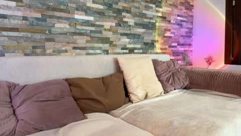 dymonted online show from 13, 11, 2025