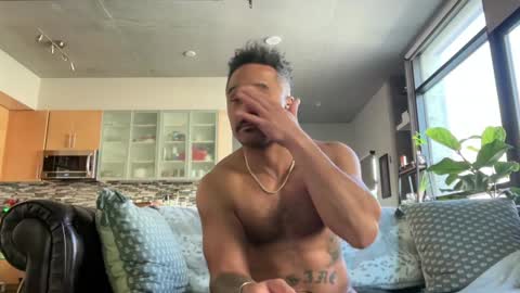 Snapshot of e13ven11 chatting on 11, 1, 2025 Formally known as Virus of Life online show from 11, 1, 2025