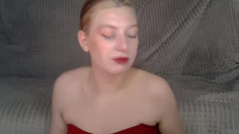 Lily online show from 8, 5, 2026