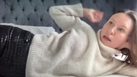 Snapshot of eatmypie69 chatting on 16, 1, 2025 Nadia Ferreira  online show from 16, 1, 2025