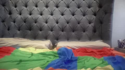 Nadia Ferreira  online show from 3, 2, 2026