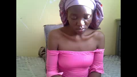 Snapshot of eboniana chatting on 12, 4, 2026 eboniana online show from 12, 4, 2026