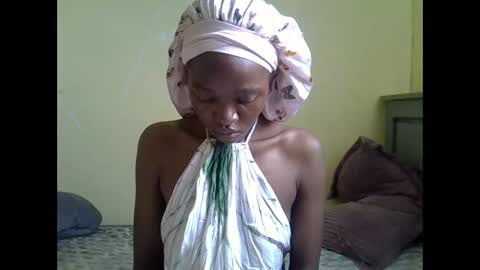 Snapshot of eboniana chatting on 13, 4, 2026 eboniana online show from 13, 4, 2026