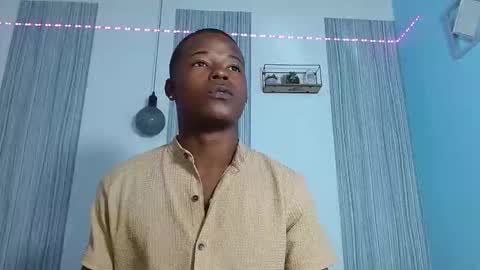 Chris Palaz  online show from 15, 12, 2025