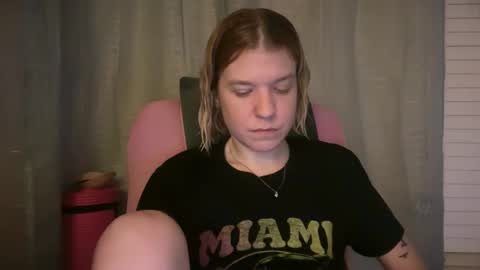 Snapshot of ebony8ivory chatting on 27, 3, 2026 americnbarbie online show from 27, 3, 2026