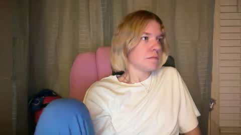 Snapshot of ebony8ivory chatting on 8, 4, 2026 americnbarbie online show from 8, 4, 2026