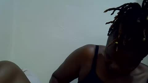 ebony_cuttey30 online show from 20, 3, 2026