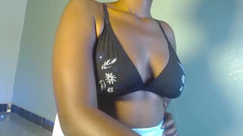 ebony ezel online show from 23, 12, 2024